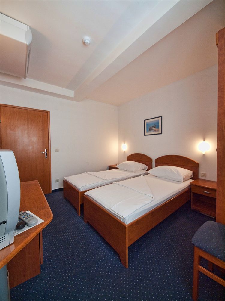 Hotel Perla 3*