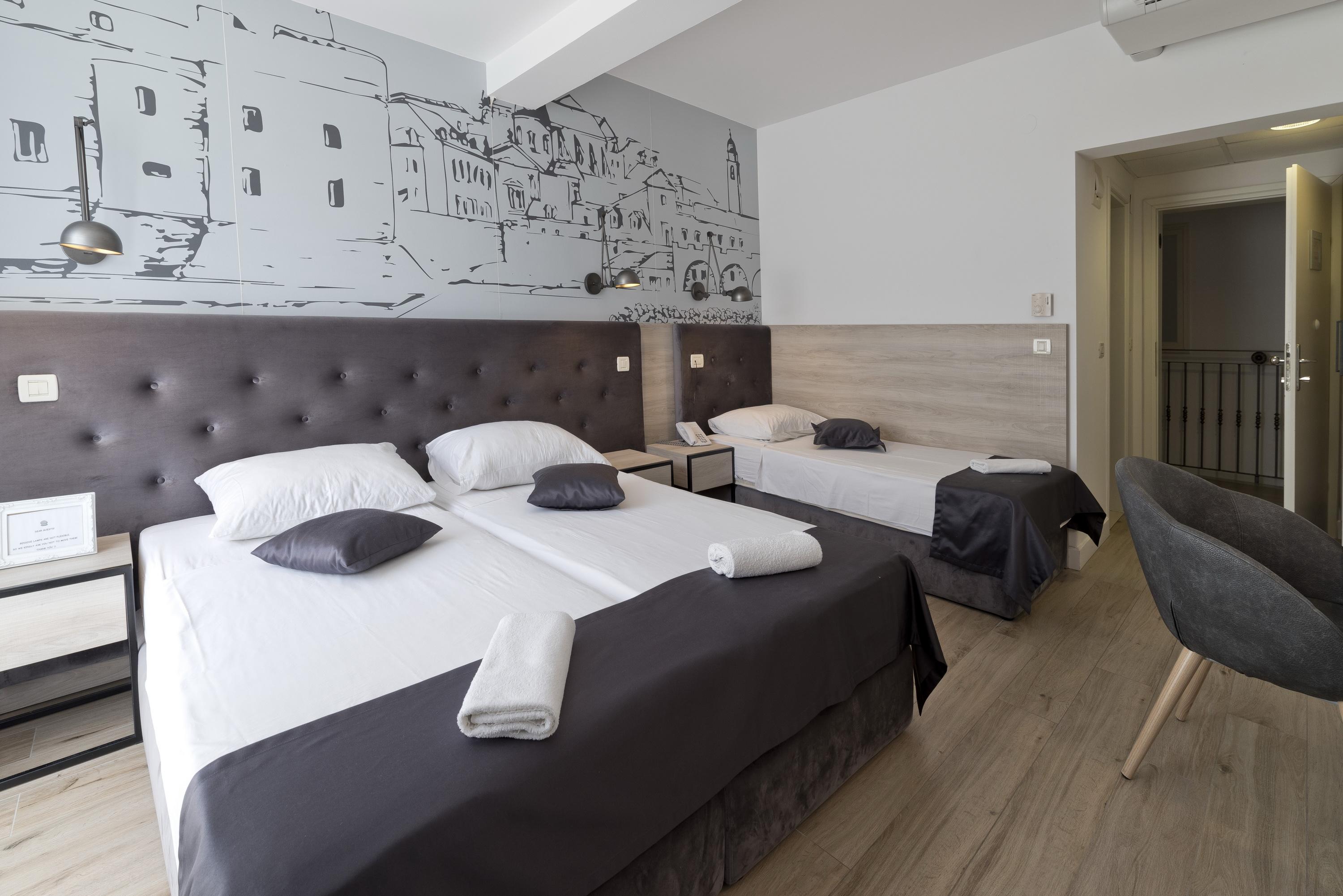Perla Hotel 3*