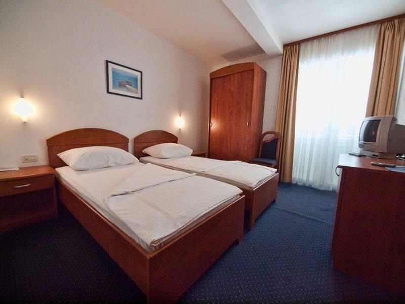 Hotel Perla 3*