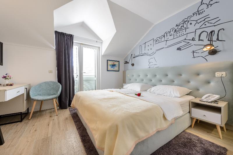 Hotel Perla 3*